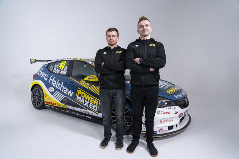Mechanix Wear reignites BTCC partnership with Power Maxed Racing
